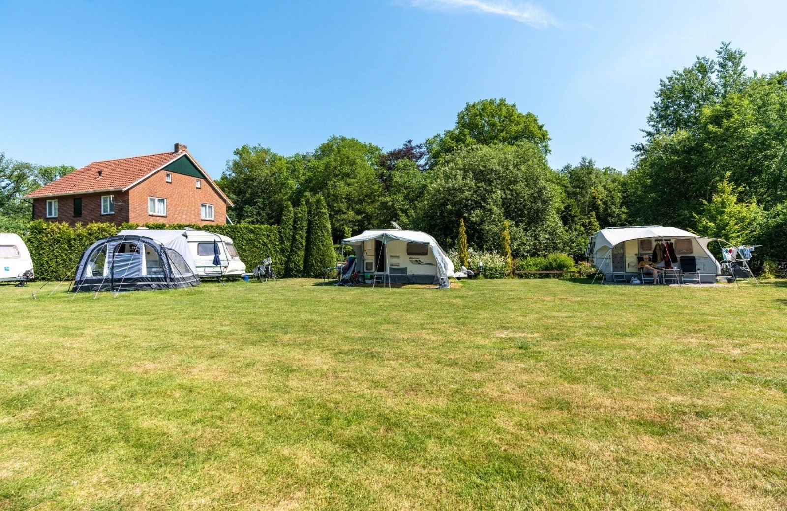 Staanplaatsen kamperen veenemaat